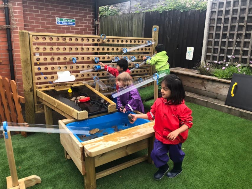 Mud, sand and water play for schools